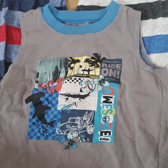 3 boys tank tops - Picture 2 of 2